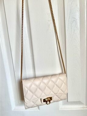 Quilted Cream Crossbody Bag with Gold Chain